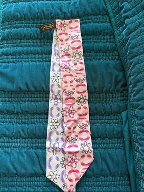 Coach Pink & Lavender Floral Signature Silk Twilly Like New
